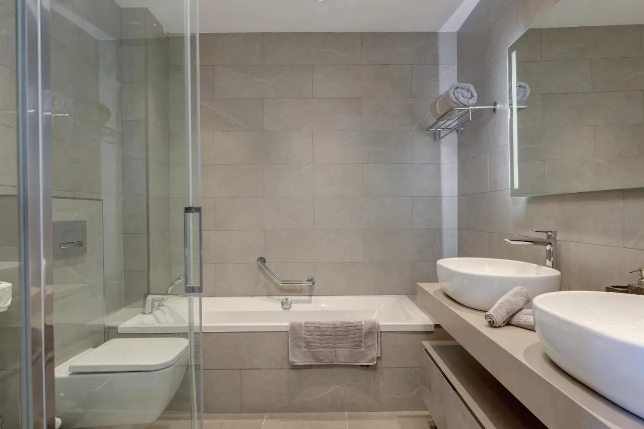 Villa Bella - Stunning 5 Bedroom Villa With Pool La Cala De Mijas
