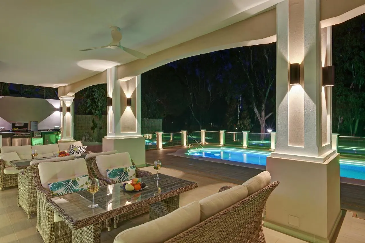 Villa Bella - Stunning 5 Bedroom Villa With Pool La Cala De Mijas