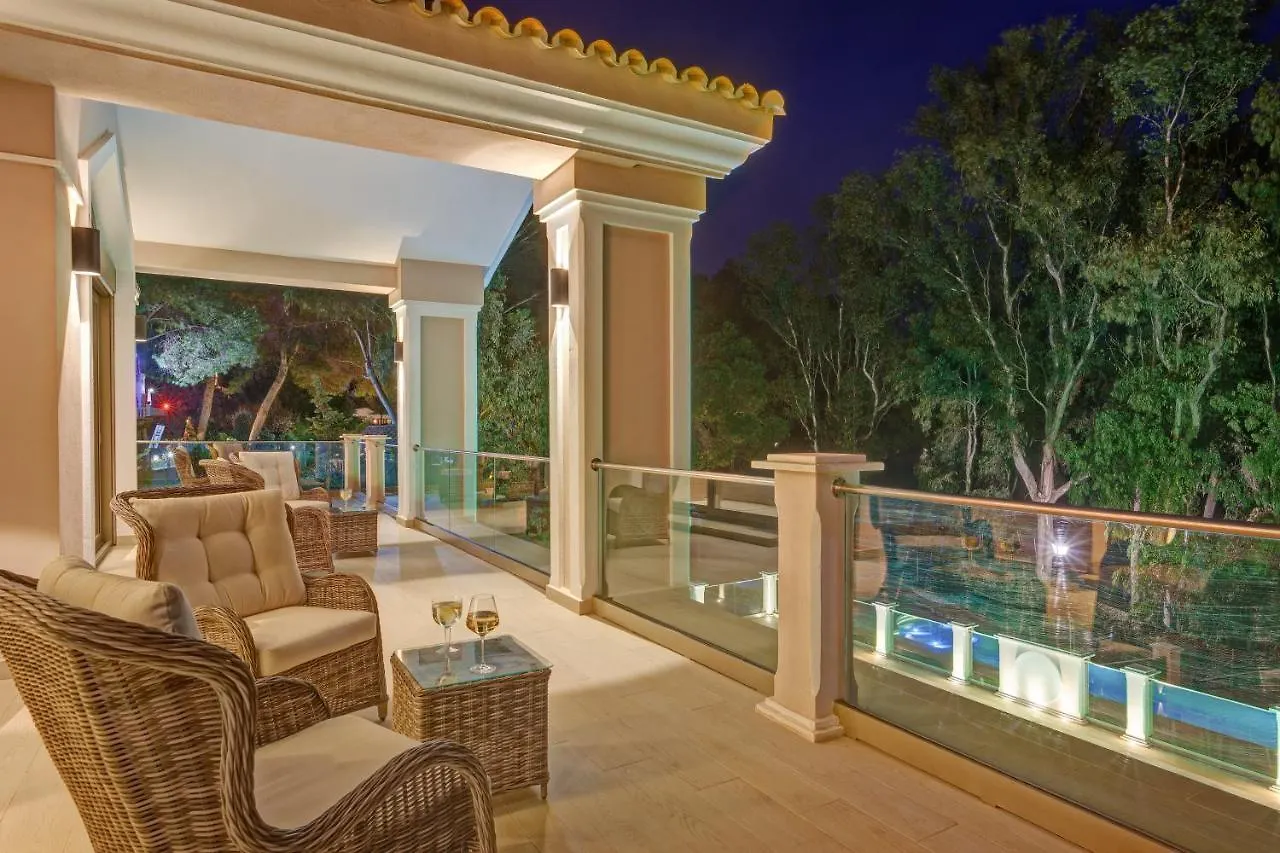 Villa Bella - Stunning 5 Bedroom Villa With Pool Ла-Кала-де-Михас